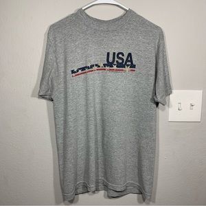 Vintage 90s Wilson USA Flag Stars and Stripes‎ Print Gray Tee Medium